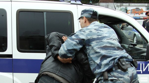 В Чебоксарах полицейские задержали мужчину, «заминировавшего» торговый центр