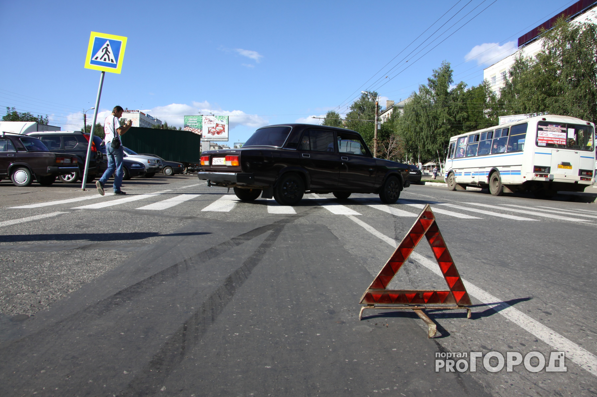 В Козловском районе двое водителей разыграли постановочное ДТП на дороге