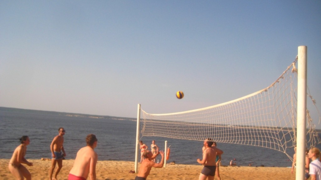 Афиша на выходные в Чебоксарах: пляжный волейбол, премьера спектакля,  кинопоказ под открытым небом