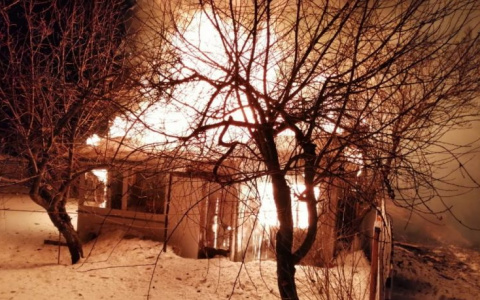 В Новочебоксарске сгорел дачный дом