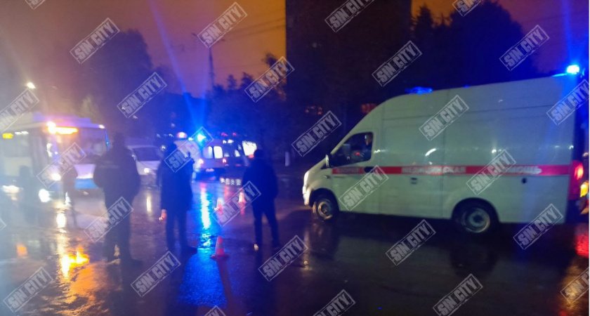 В Новочебоксарске произошло смертельное ДТП: "Соболь" сбил женщину и ребенка