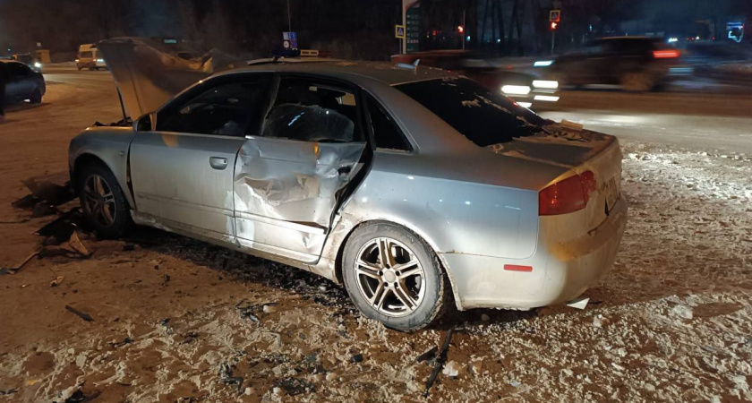 В Чебоксарском районе "Лада Гранта" насмерть сбила мужчину, который вышел помочь другому водителю