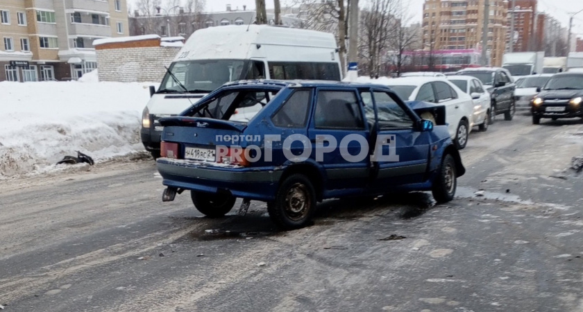 Стали известны детали ДТП Mercedes-Benz и "Лады" в Новочебоксарске