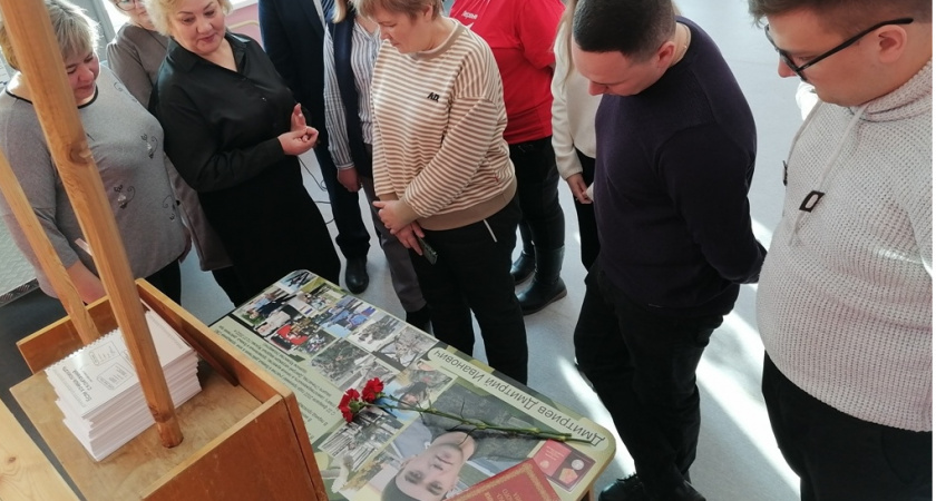 В чувашской школе открыли "Парту Героя" в память о погибшем на СВО земляке: "Был верным другом"