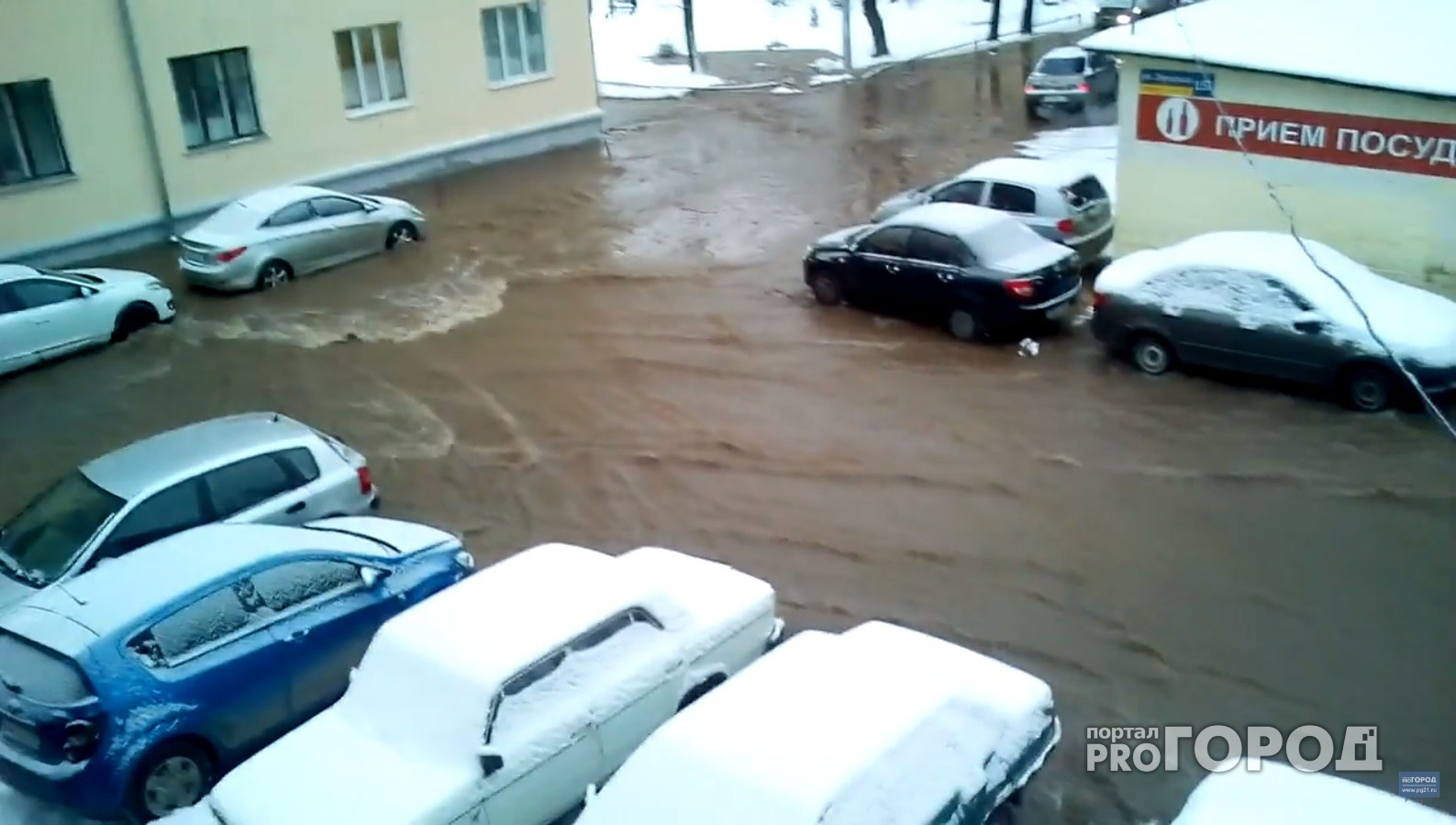 В Чебоксарах затопило центр города