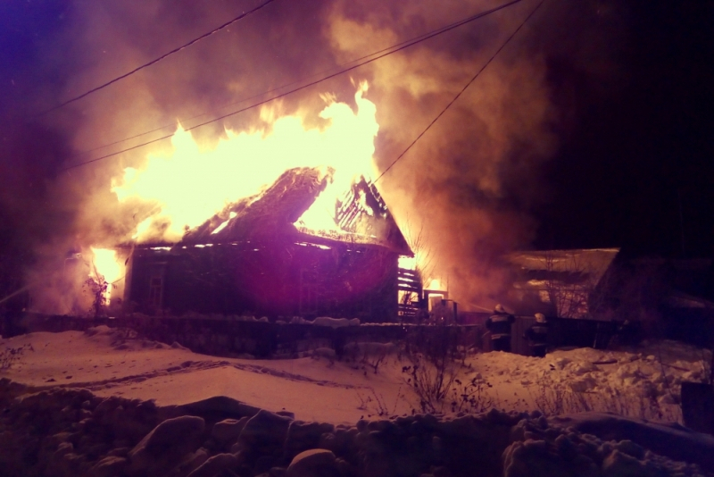В Мариинском Посаде дотла сгорел жилой дом