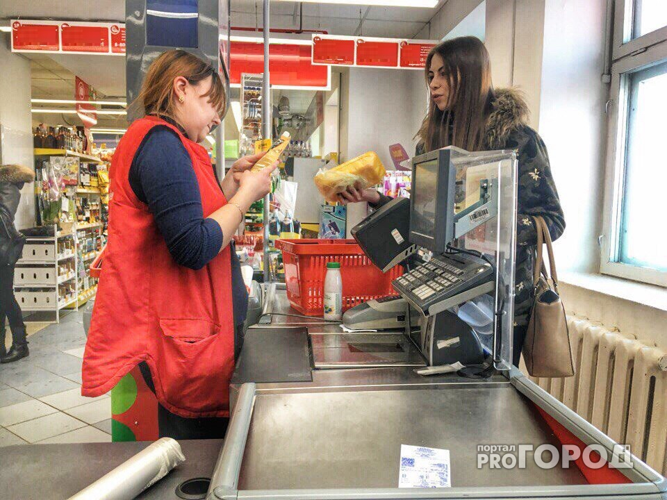 В Чебоксарах журналисты нашли в супермаркете просроченные продукты