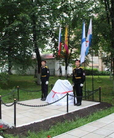 В Цивильске открылся памятник героям-морякам
