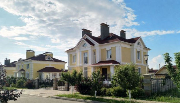 Роскошь по-чувашски: сколько стоят дома с фонтаном, ручной мозаикой и бильярдной