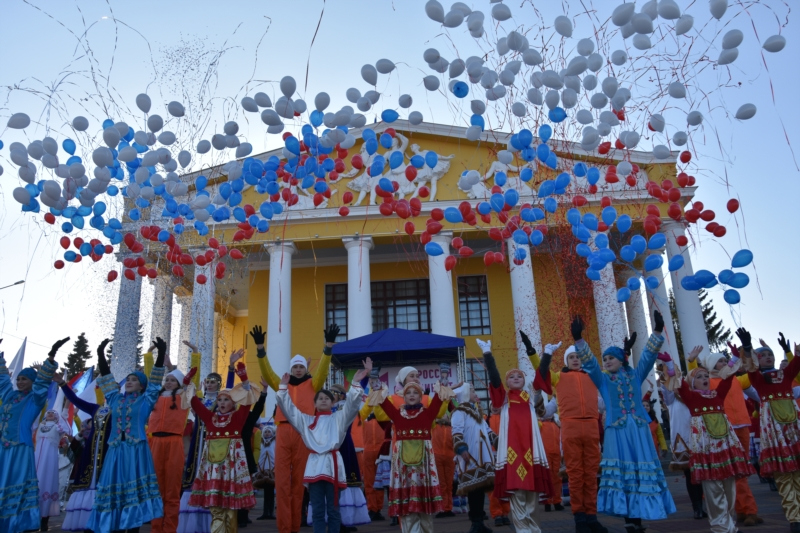 День народного единства в Чебоксарах: митинг-концерт, бесплатный чай, крестный ход
