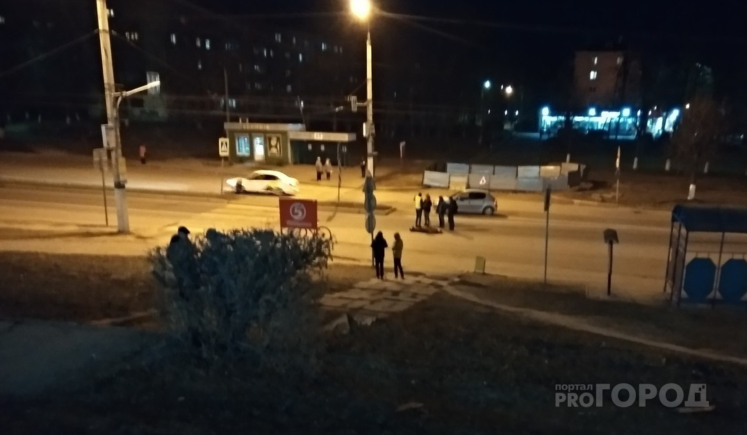 В Новочебоксарске женщина разлеглась посреди дороги