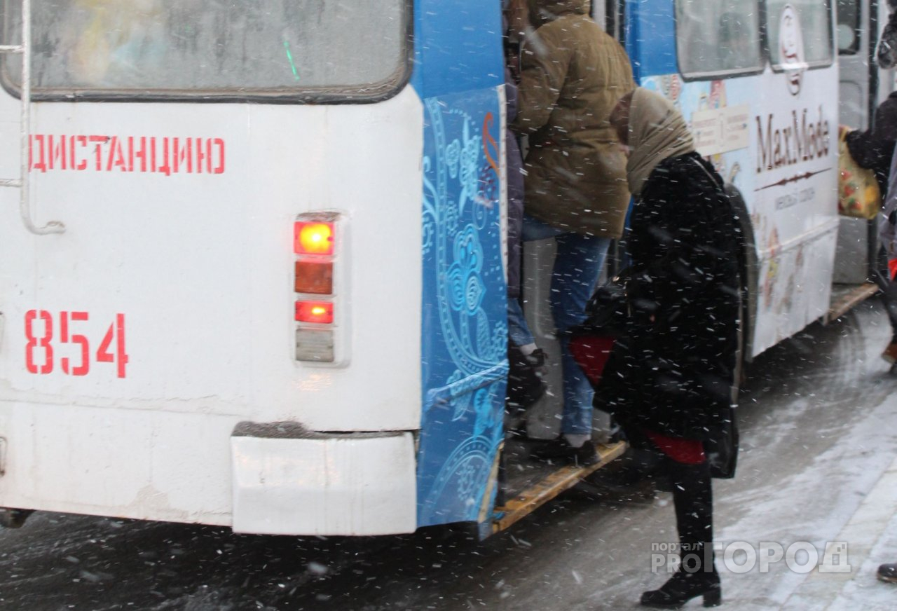 В чебоксарском троллейбусе девушку ударило током