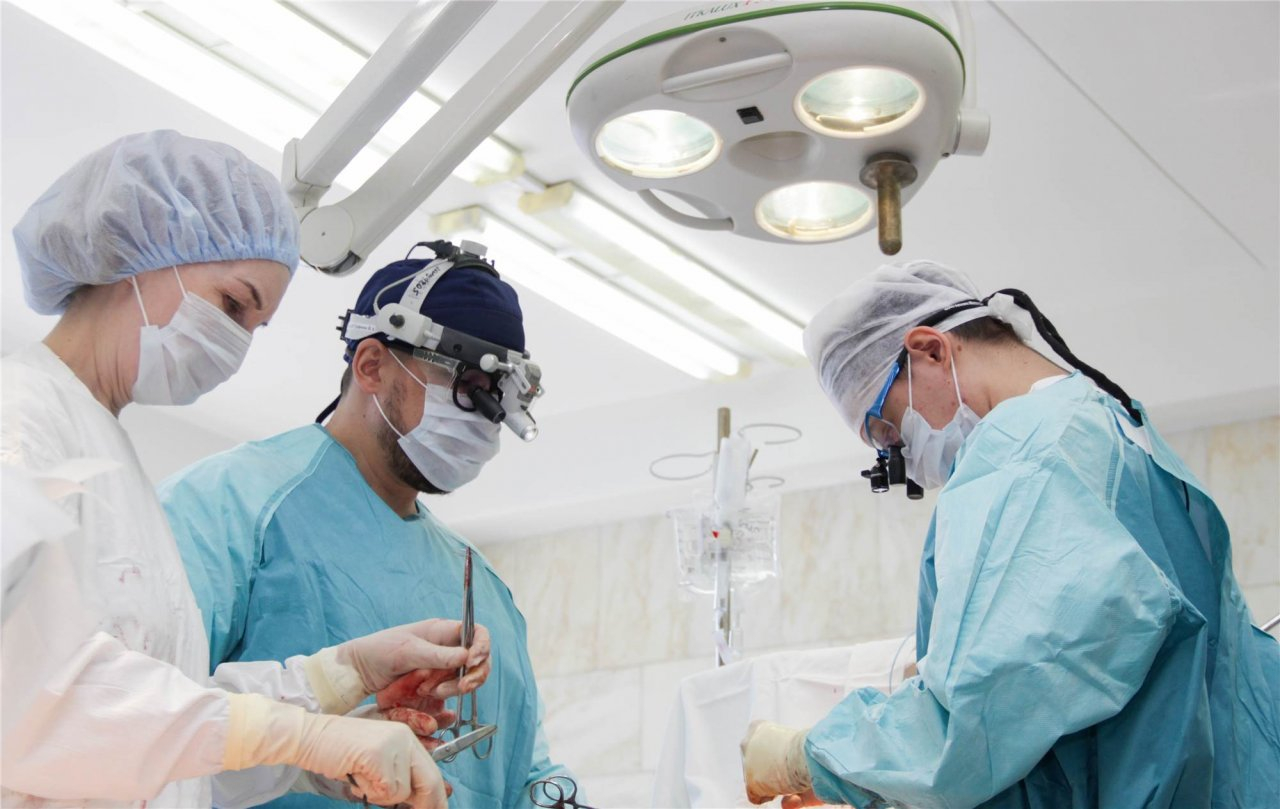 В Чебоксарах молодой хирург запатентовал 4 методики проведения операций