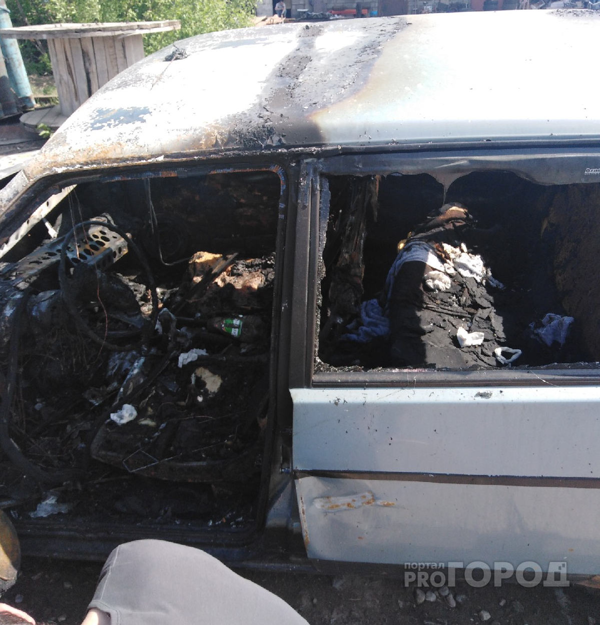 Владельцы сгоревшей в Новочебоксарске машины рассказали, как все произошло