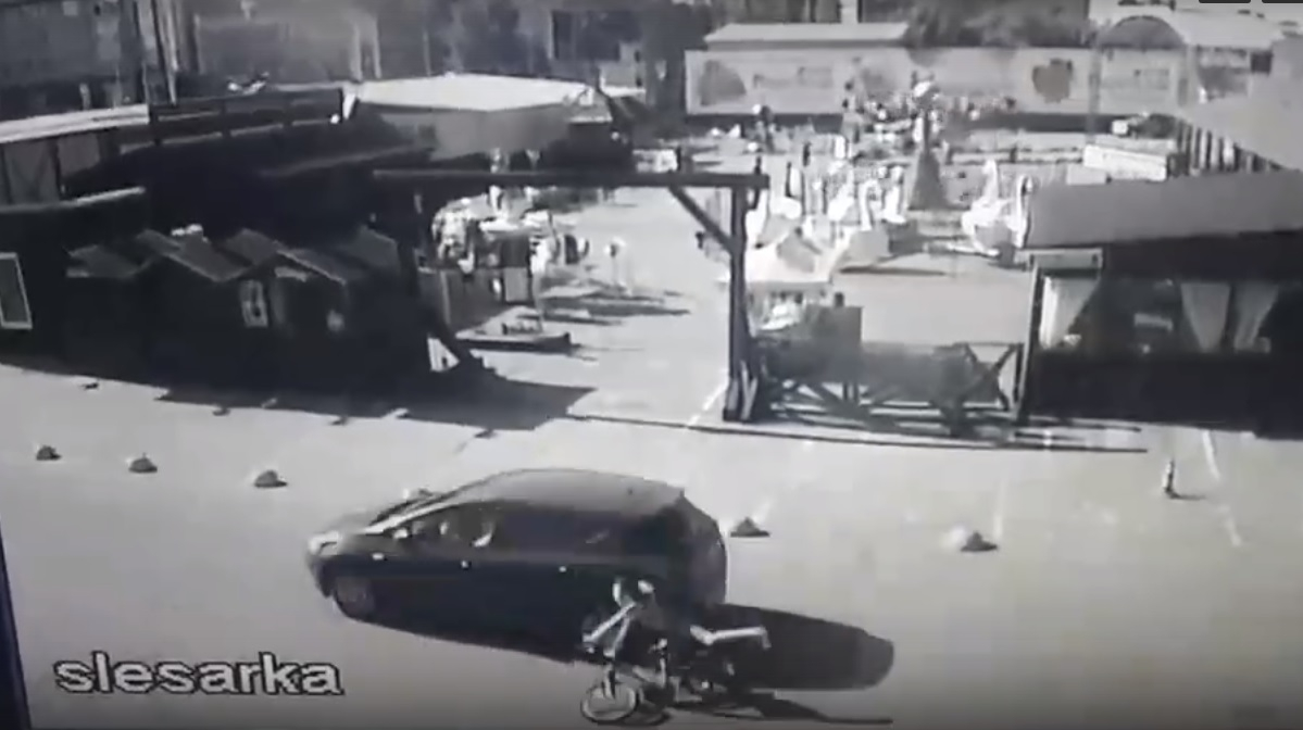 В Чебоксарах на видео попал наезд на мальчика-велосипедиста