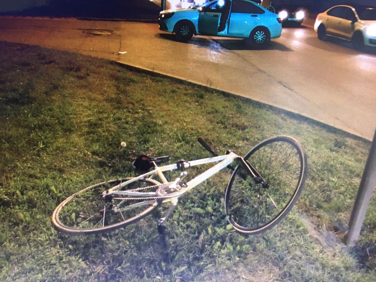 В Чебоксарах автомобилист не уступил дорогу велосипедисту и сбил его