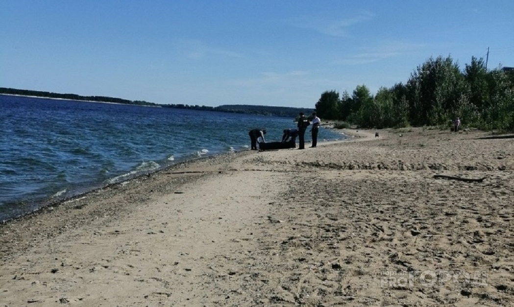 На новочебоксарском пляже нашли тело мужчины, который утонул накануне
