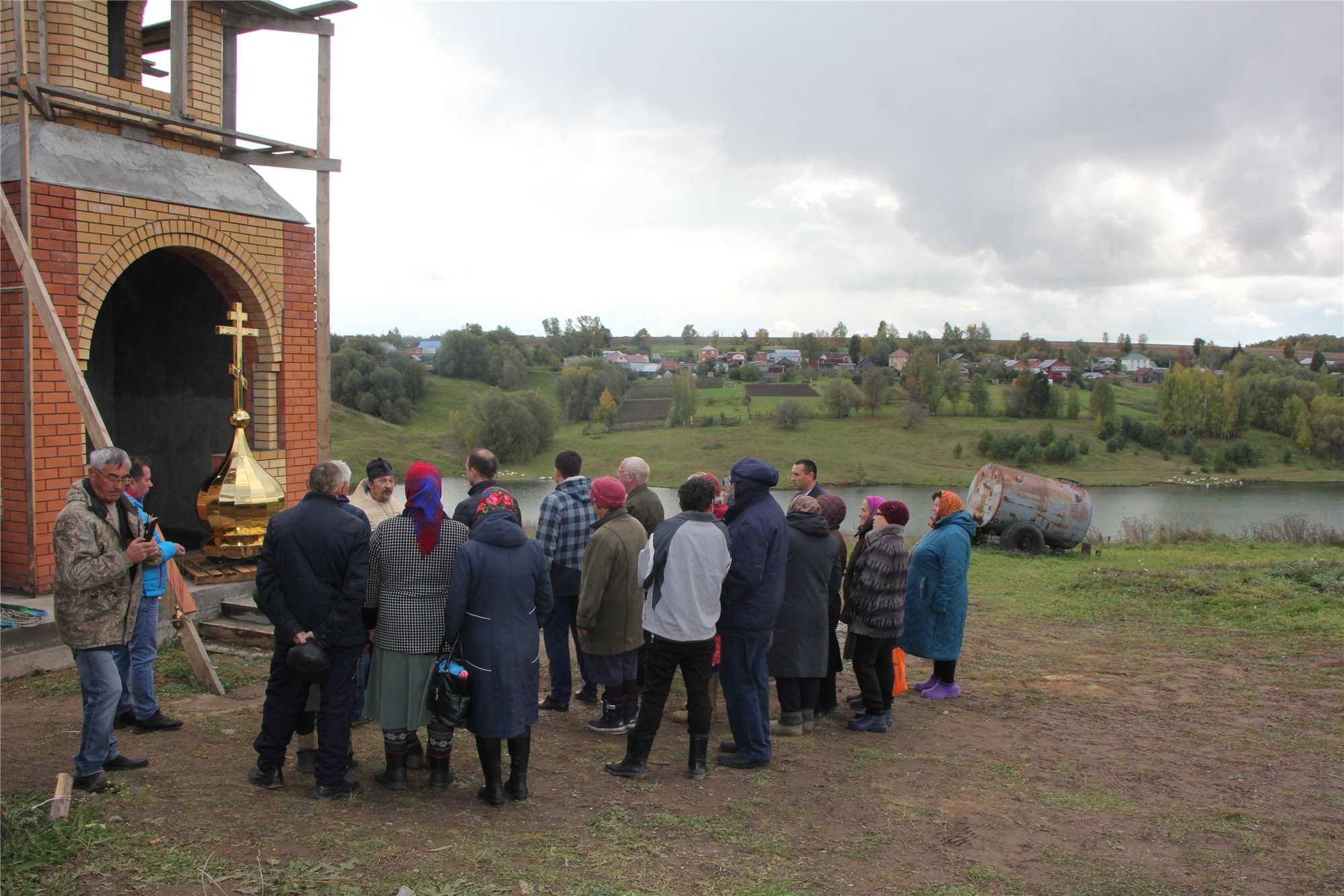 Жители чувашской глубинки на свои деньги строят часовню