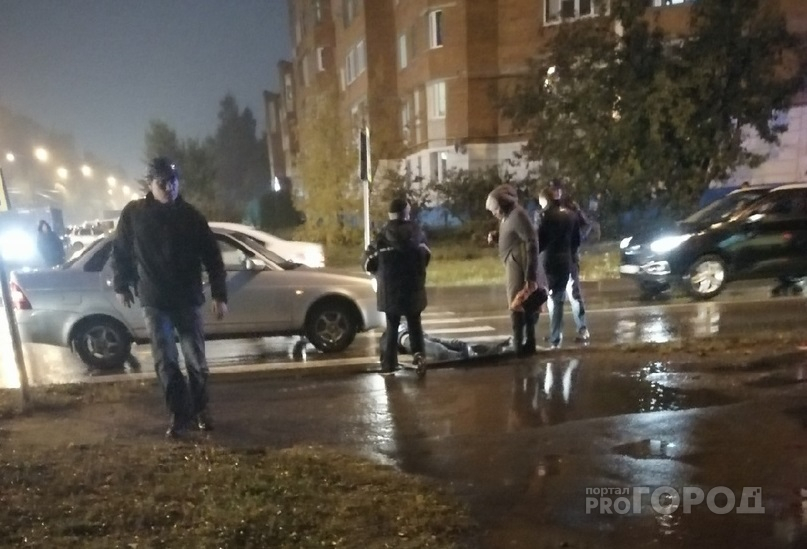 В Новоюжном районе под колеса "Приоры" попал мужчина