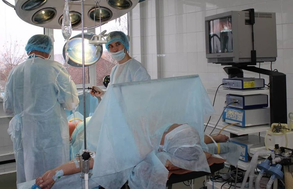 Чебоксарские врачи проводят уникальную операцию по лечению варикоза