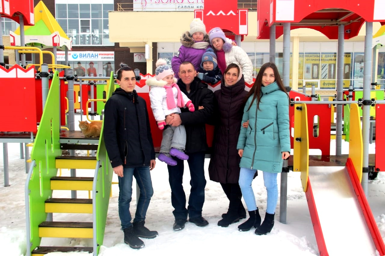 Новочебоксарскую семью наградили орденом «Родительская слава»