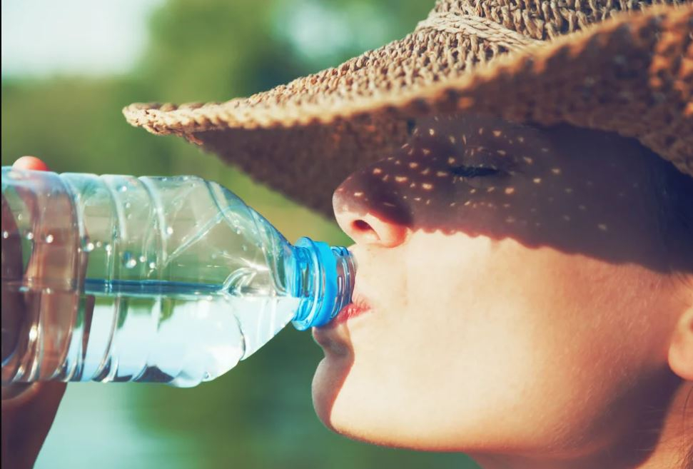 В компании “Чистовъ” перечислили шесть мифов о бутилированной воде