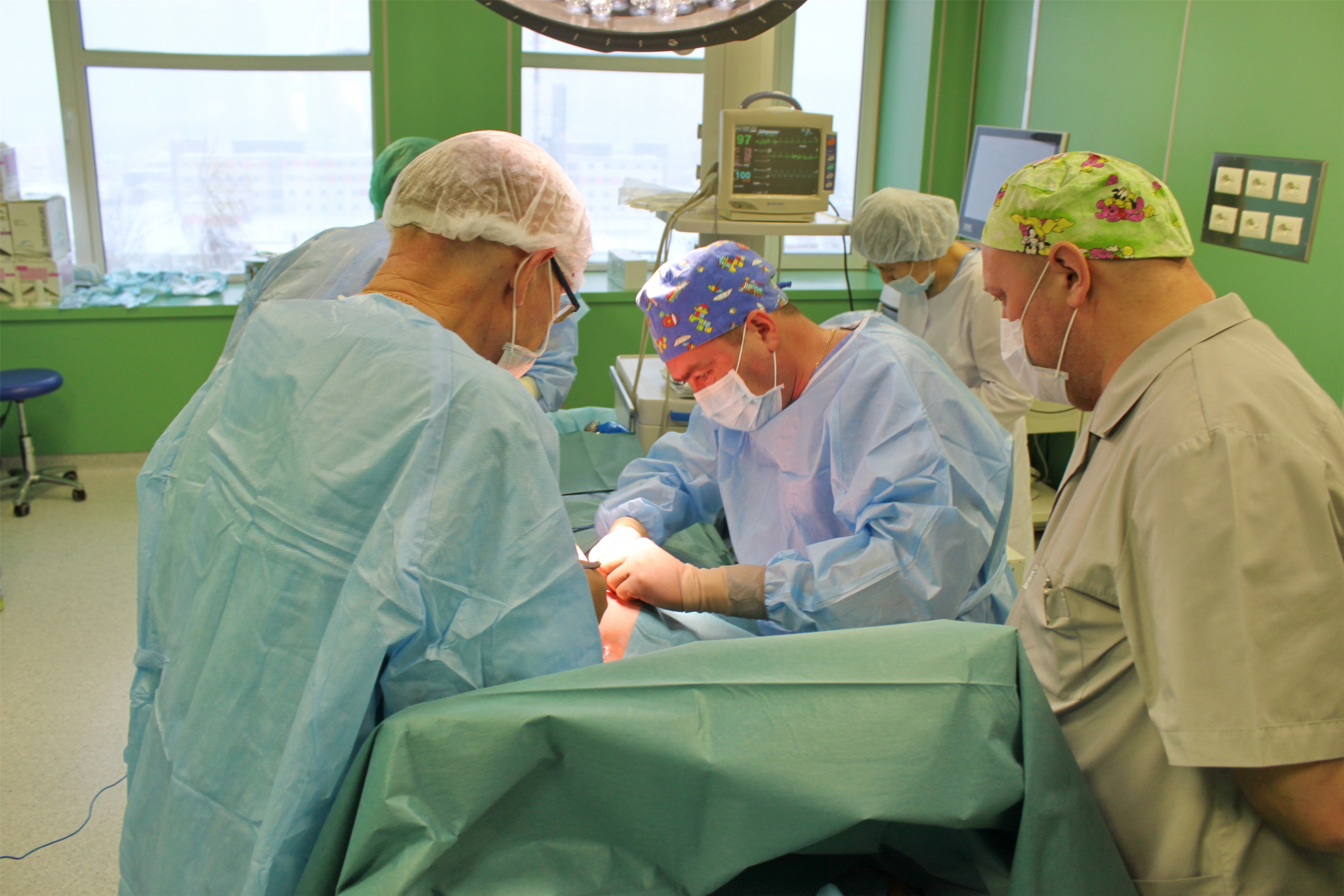 Чебоксарские хирурги провели операцию девочке с редким заболеванием