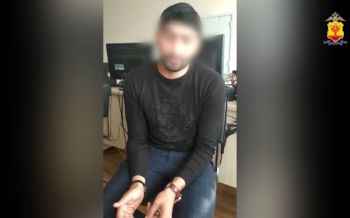 Мужчина притворился проституткой и выманил у чебоксарца 85 тысяч рублей