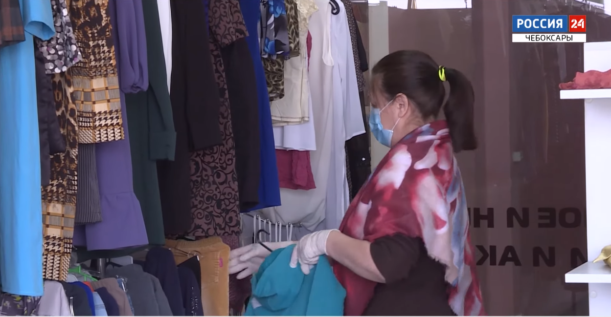 В Чебоксарах бесплатную одежду стали раздавать по трем адресам
