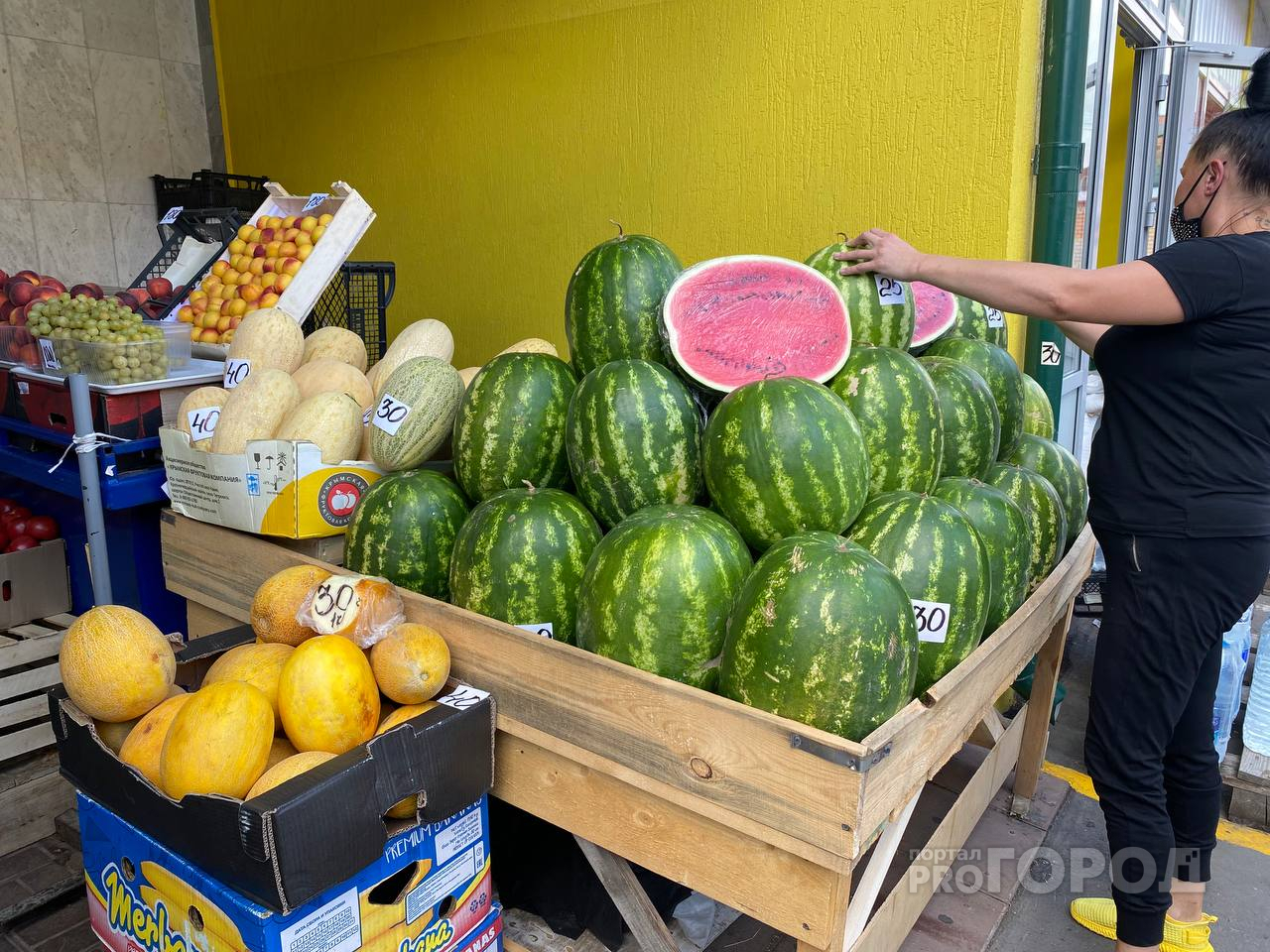 На каком рынке Чебоксар самые дешевые арбузы и дыни