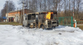 Школьный автобус загорелся, когда в салоне было 16 детей