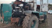 В Чувашии тракторист погиб под колесами своего трактора