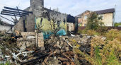 В Липово сгорел дом: хозяин пострадал, пытаясь потушить огонь