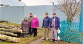 В Чувашии матери погибшего участника СВО помогли заготовить дрова на зиму
