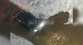В Московском районе Чебоксар прорвало канализационную трубу: вся парковка в фекалиях 