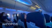 Во время авиарейса из Чебоксар пассажирка легла на колени к мужчине и устроила стриптиз 