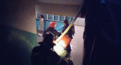 Утром в Чебоксарах сотрудники МЧС спасли 17 жильцов из пожара в девятиэтажке 