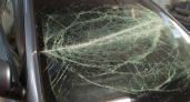 В Яльчикском районе мужчина остановил автоледи и разбил ее автомобиль ломом 