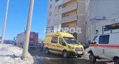 В Чебоксарах к многоэтажке на окраине города съехались спасатели