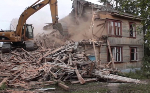 Жители Чебоксар до сих пор не покинули 25 аварийных домов