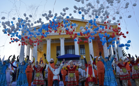 День народного единства в Чебоксарах: митинг-концерт, бесплатный чай, крестный ход
