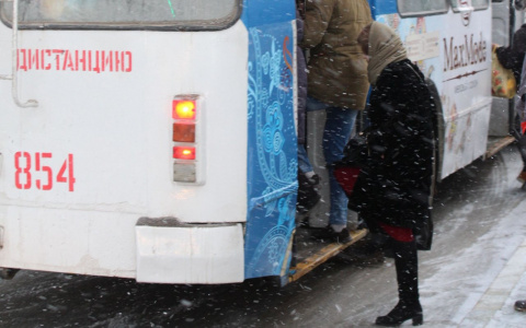 В чебоксарском троллейбусе девушку ударило током
