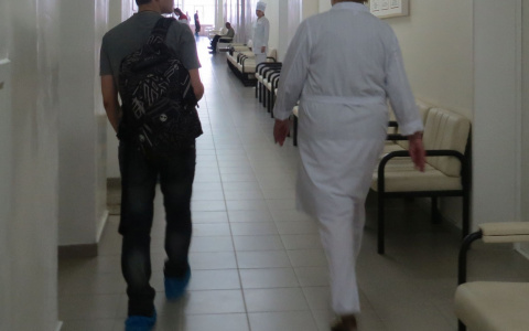 В Новочебоксарске мужчина с опасным заболеванием жил вместе с детьми и отказывался лечиться