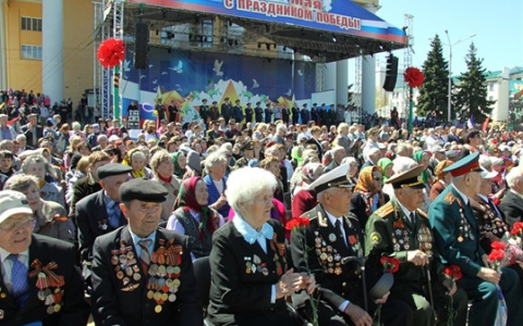 Ко Дню Победы ветераны получат по 10 тысяч рублей